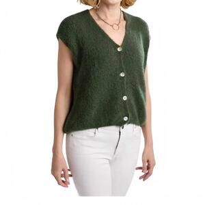 NEW COBBLESTONE LIVING alessia button up vest in emerald